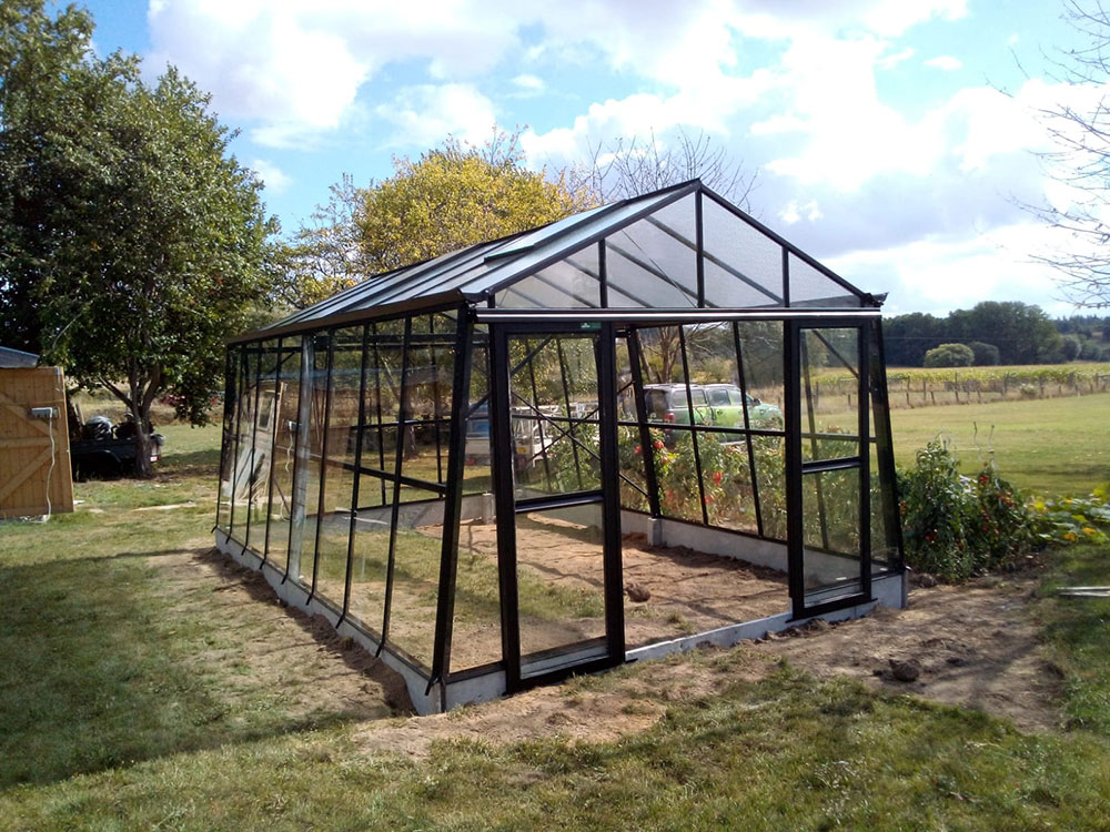 HBS greenhouse photo 3
