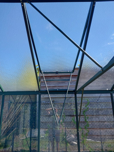 Manual roof window